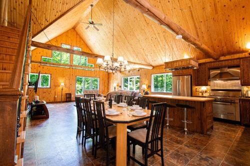 Les Chalets Tourisma - Chalet en nature avec table de billard - Le Chasse-Galerie