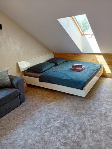 1 queen bed, 1 twin bed, 1 sofa bed