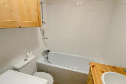 Apt with balcony and beautiful view in Val-d'Isère (Apt with balcony and beautiful view in Val-d'Isere) in Val-d'Isere