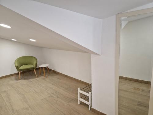 Apartment and Room Marija