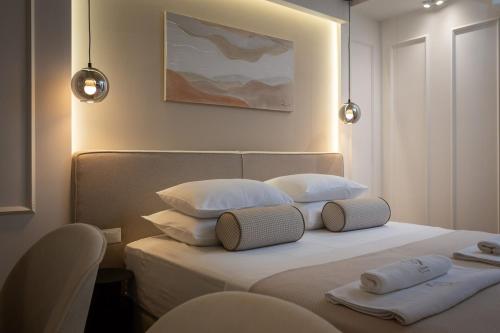 Deluxe Double Room image 4
