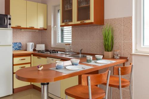 Maki Apartments - image 8