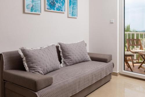 One-Bedroom Apartment with Sea View image 10