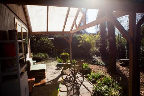 Knus boshuisje onder de eiken in Ermelo