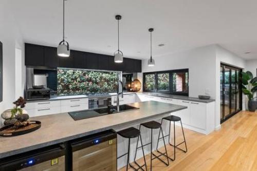 Létesítmények, BADGER HOUSE - 4 Bed, 4 Bath, Stunning Entertainer plus Fire in Badger Creek