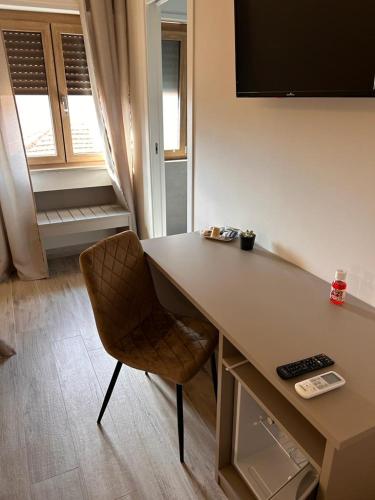 Deluxe Triple Room image 4