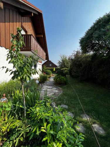 Viesnīcas āriene, Zimmer zum Wohlfühlen (Zimmer zum Wohlfuhlen) in Eching (Landshut)