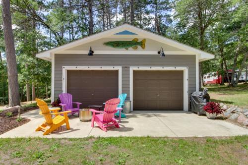 Lakefront Nevis Cabin Escape w/ Hot Tub! in Nevis