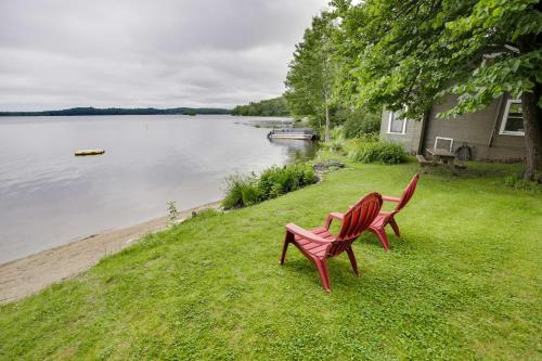 Peaceful Fishermans Paradise with Deck and Fire Pit! - image 11