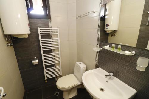 Family Hotel Arbanashka Sreshta - image 7