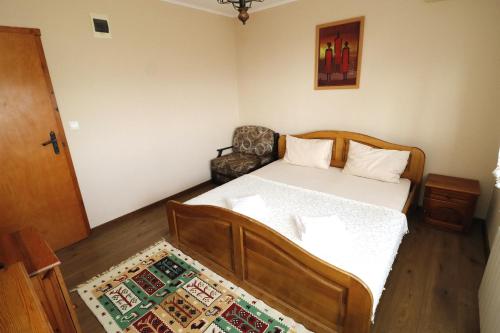 Family Hotel Arbanashka Sreshta - image 13