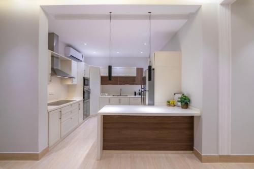 Luxurious Three Bedroom Apartment North of Riyadh شقة فخمة مكونة من ثلاث غرف نوم شمال الرياض in الجله