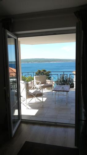 Superior One-Bedroom Apartment with Terrace and Sea View