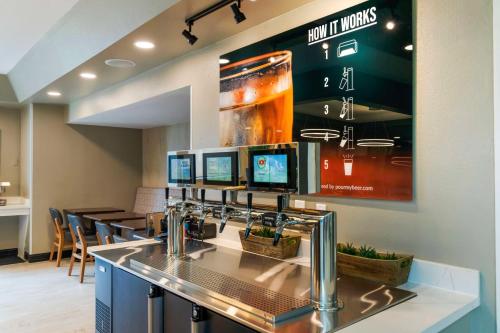 Best Western Corpus Christi Airport Hotel - image 10