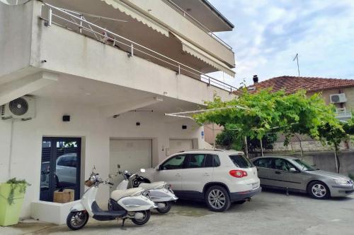 Apartments with a parking space Sumpetar Omis - 11798 - image 11