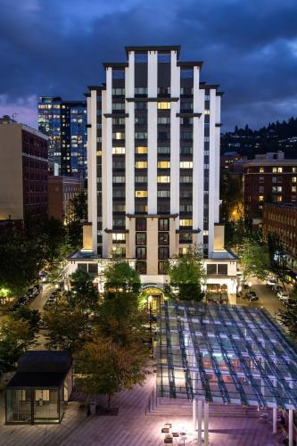 The Paramount Hotel Portland