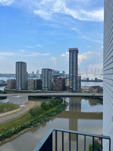 Canary Wharf London City View 2bedroom Entire Apartment