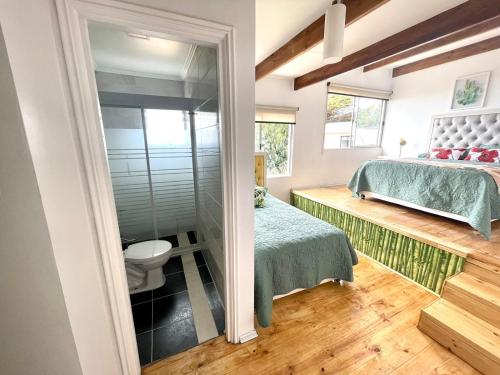 1 double bed, 1 twin bed