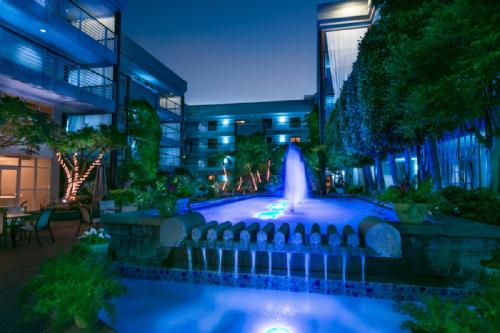Swimming pool, Cupertino Hotel in San Jose (CA)