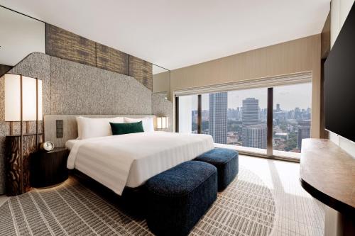 Premier Suite image 5