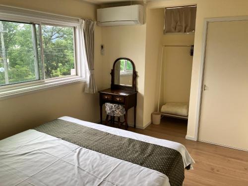 Two-Bedroom Chalet image 10