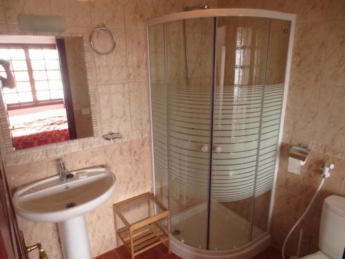 Three-Bedroom Villa with Sea View and Balcony image 10