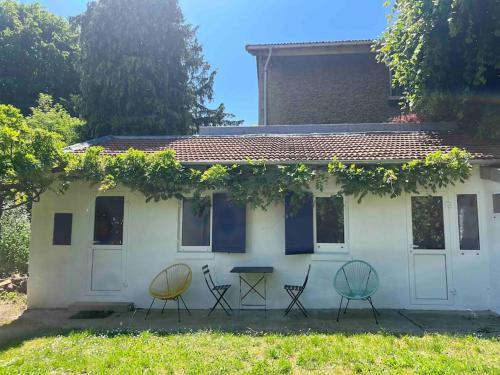 Brand new Tiny House w garden - Location saisonnière - Saint-Cloud