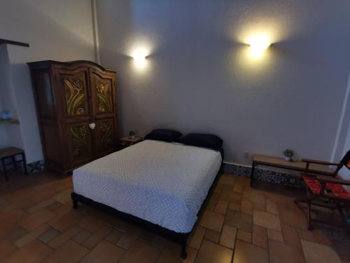 Cozy, excellent location.