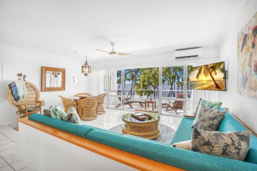 Belle Escapes Sapphire Suite Oceanview 17 Alamanda Palm Cove
