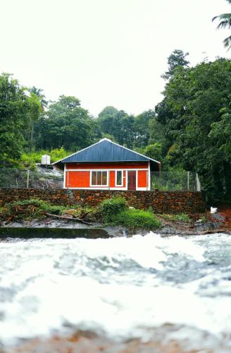 Water Vibes Mamalakandam