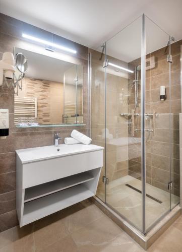 476524349 Hunguest Hotel Gyula