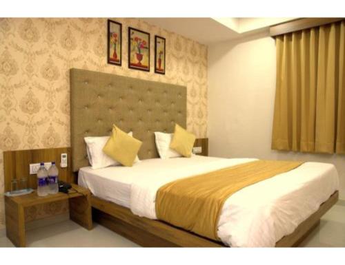 Hotel Leisure, Ahmedabad