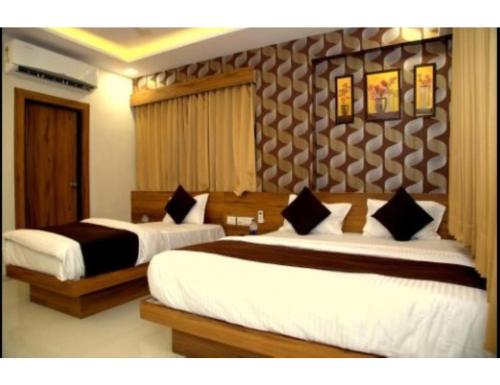 Hotel Leisure, Ahmedabad