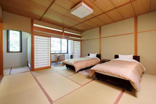 Japanese-Style Superior Room