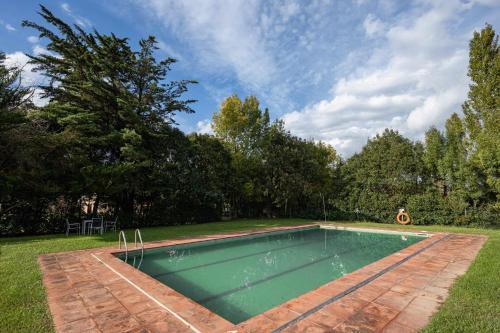 Úszómedence, Mas Garriga Turisme Rural in Sant Andreu Salou