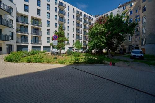 City Center Mirrors Apartment with Parking by Noclegi Renters, Wrocław (photo 5)