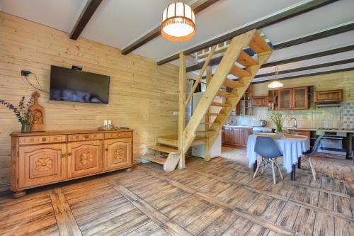 Domek z Piernika 729-656-514 in Ropienka