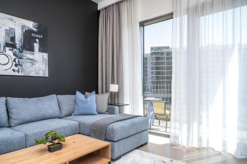 ALH Vacay - Upgraded Interior 1 Bedroom in Dubai Hills - image 14
