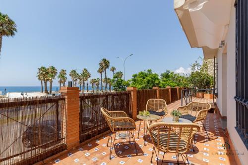 Living4malaga Seafront Duplex, Málaga