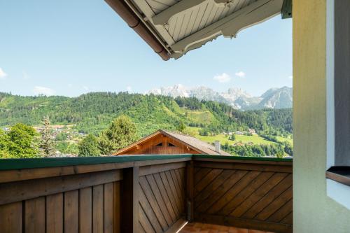Three-Bedroom Apartment with Balcony image 3