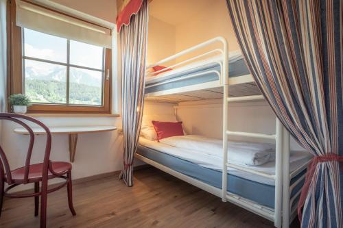 Three-Bedroom Apartment with Balcony image 9