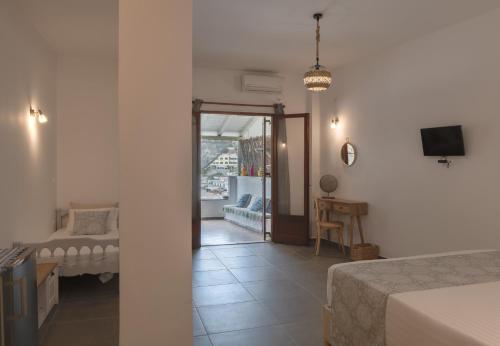 Levantes Hotel - image 9