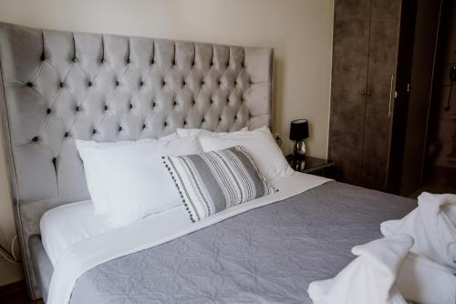 ROH Suites Room Type - Deluxe Double Room