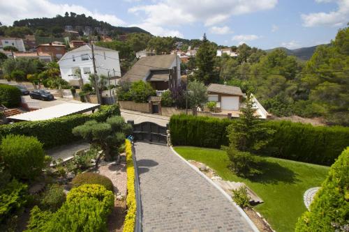 Catalunya Casas Private paradise - hop, skip or jump to Barcelona!