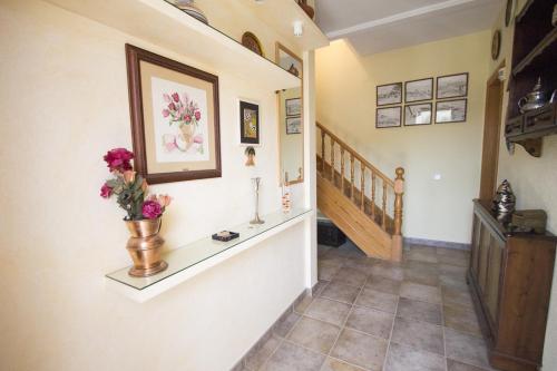 Előcsarnok, Catalunya Casas Private paradise - hop, skipjump to Barcelona! in Corbera de Llobregat