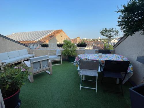 Grand Appartement Hypercentre avec Terrasse et Parking