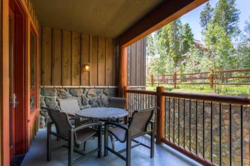 Exterior view, Breckenridge Bluesky 2 Bedroom Ski In, Ski Out Condo in Four O'Clock