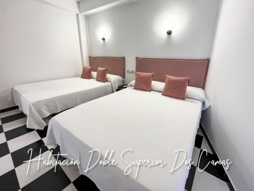 Micaela Charming Hostal Room Type - Superior Twin Room