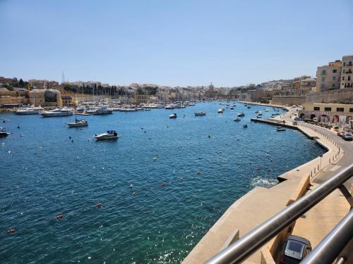 ST. ANGELO MANSIONS - BIRGU ( VITTORIOSA )