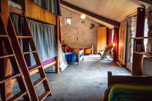 Auberge de Lascours in Ceilhes-et-Rocozels
